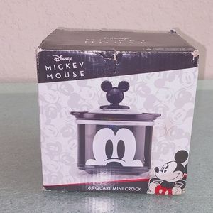 DISNEY MICKEY MOUSE .65 MINI CROCK